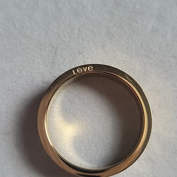 Love Ring - Picture 3 of 4